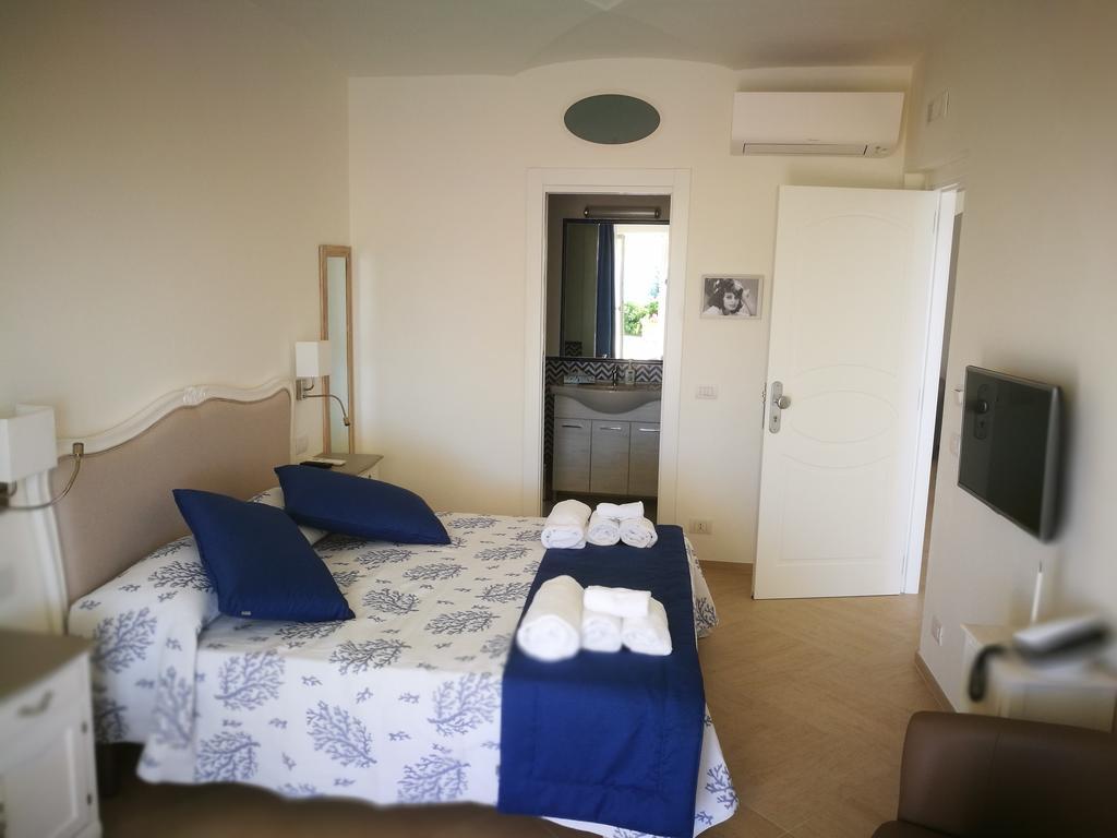 Villa Patrizi กาปรี ภายนอก รูปภาพ